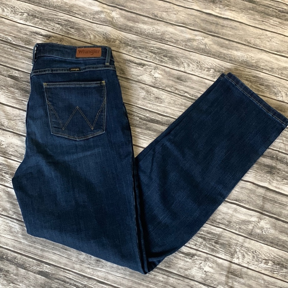 Wrangler | High Rise True Straight Jeans